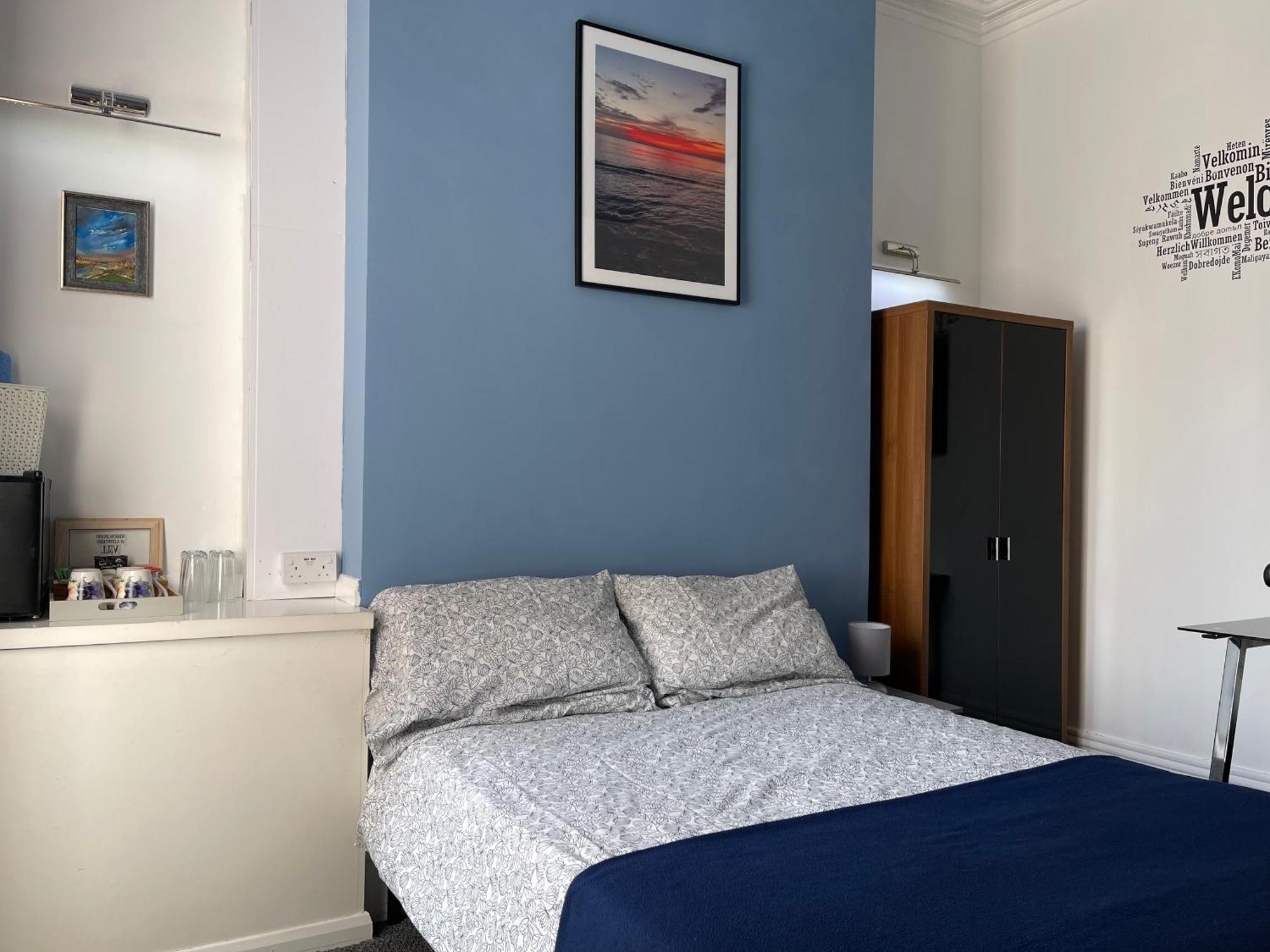 Backpackers Blackpool Hotel & Suites Exterior photo