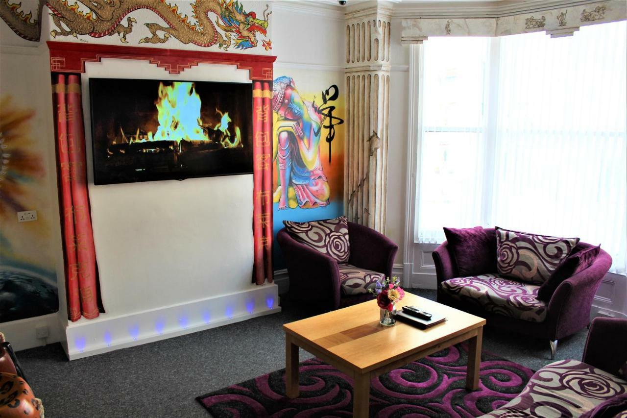 Backpackers Blackpool Hotel & Suites Exterior photo